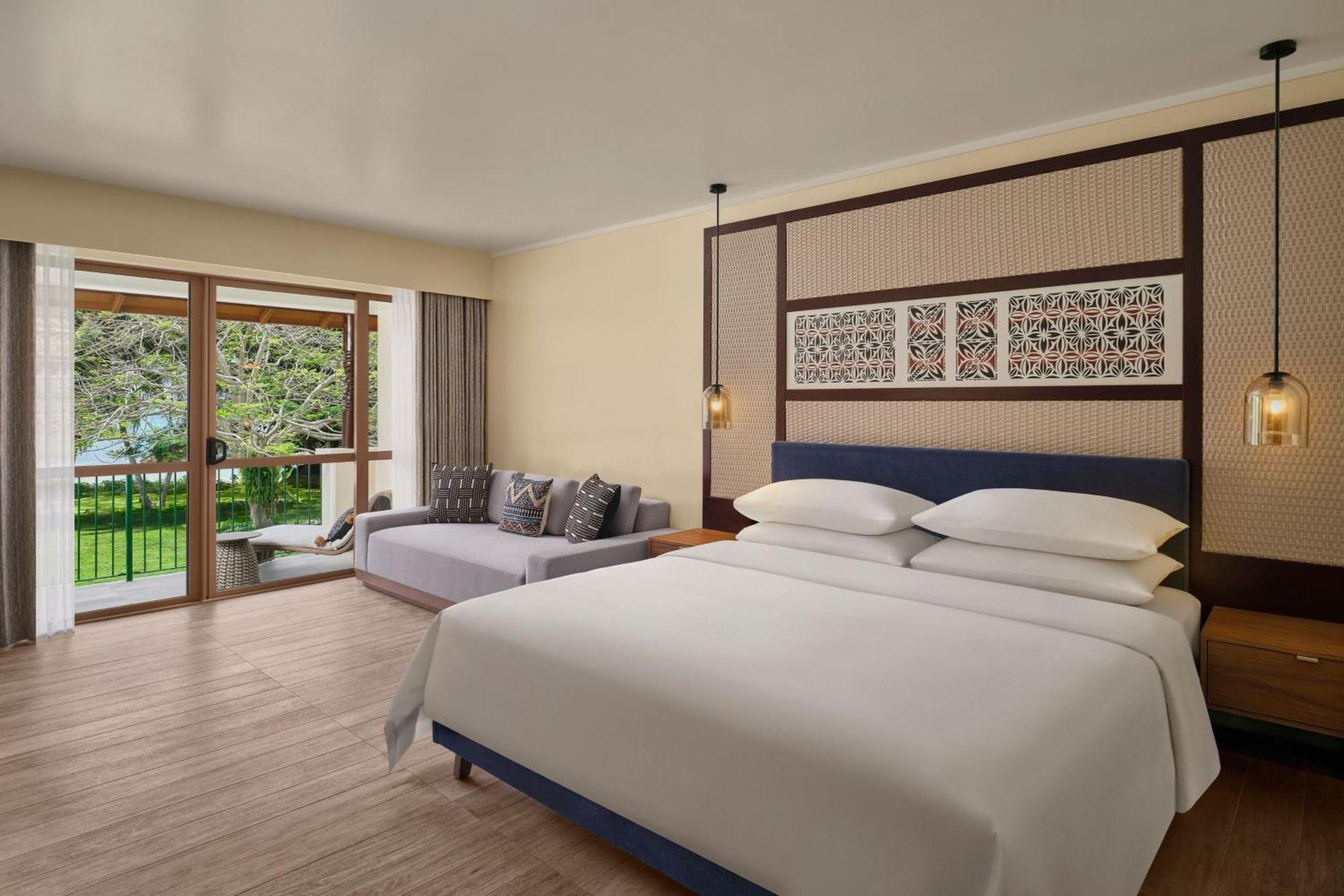 Sheraton Samoa Beach Resort Mulifanua Bagian luar foto
