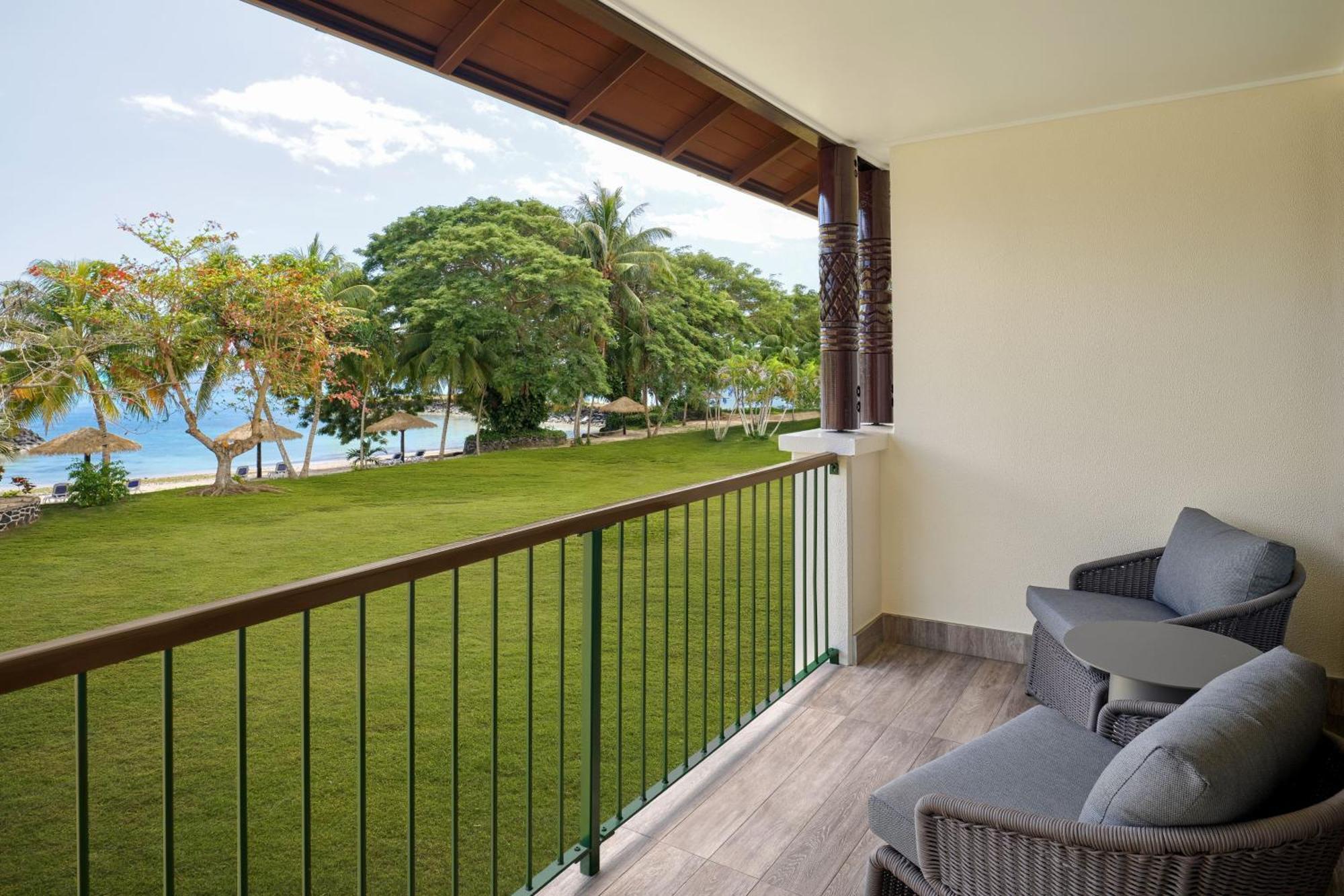 Sheraton Samoa Beach Resort Mulifanua Bagian luar foto