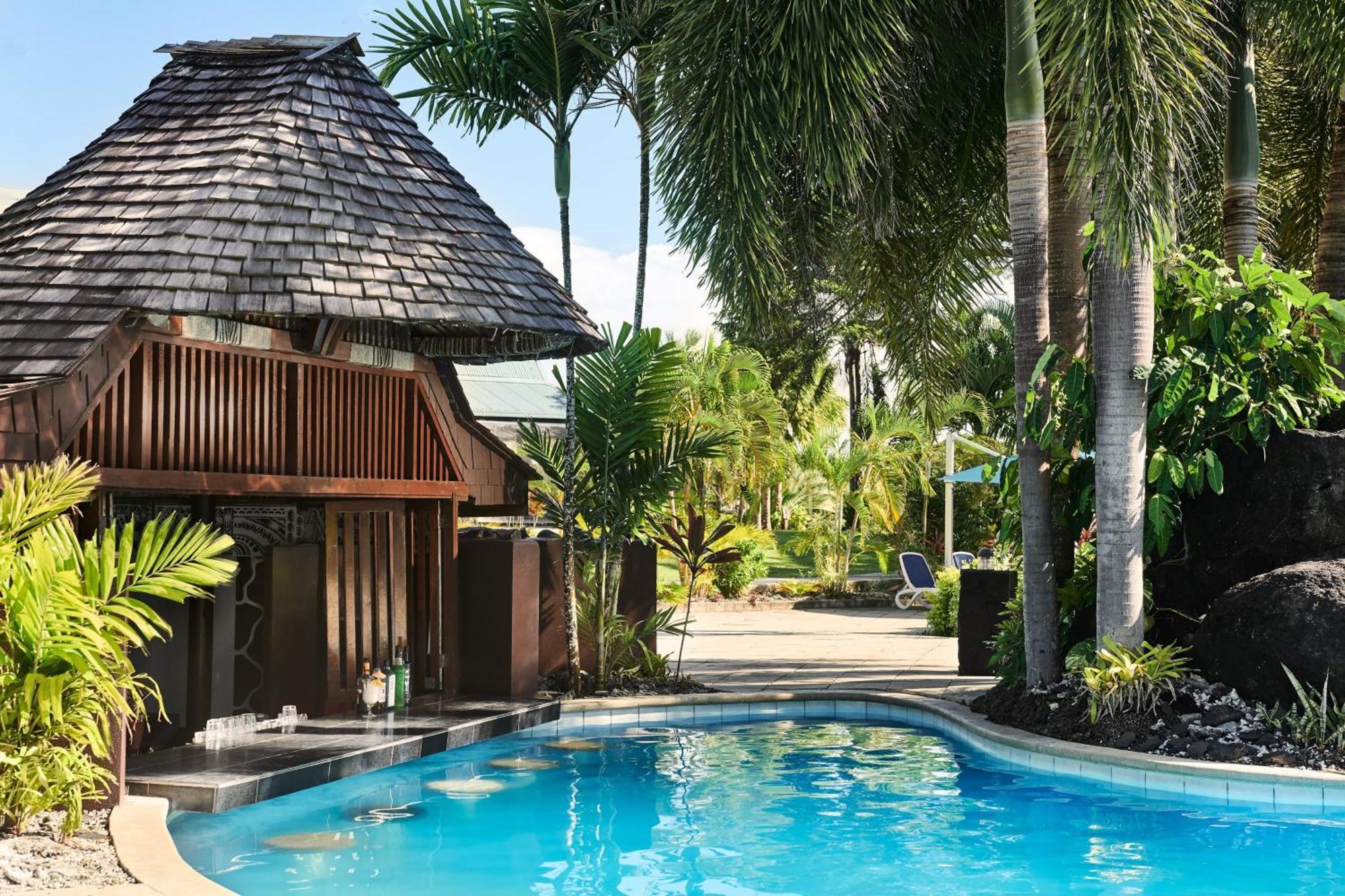 Sheraton Samoa Beach Resort Mulifanua Bagian luar foto