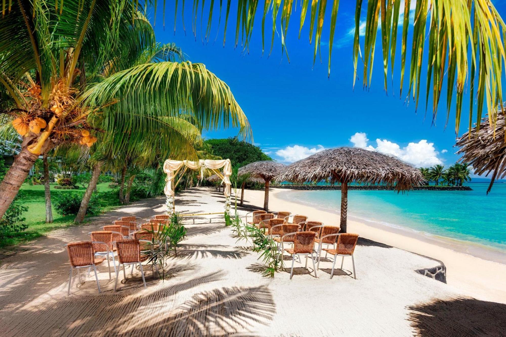 Sheraton Samoa Beach Resort Mulifanua Bagian luar foto