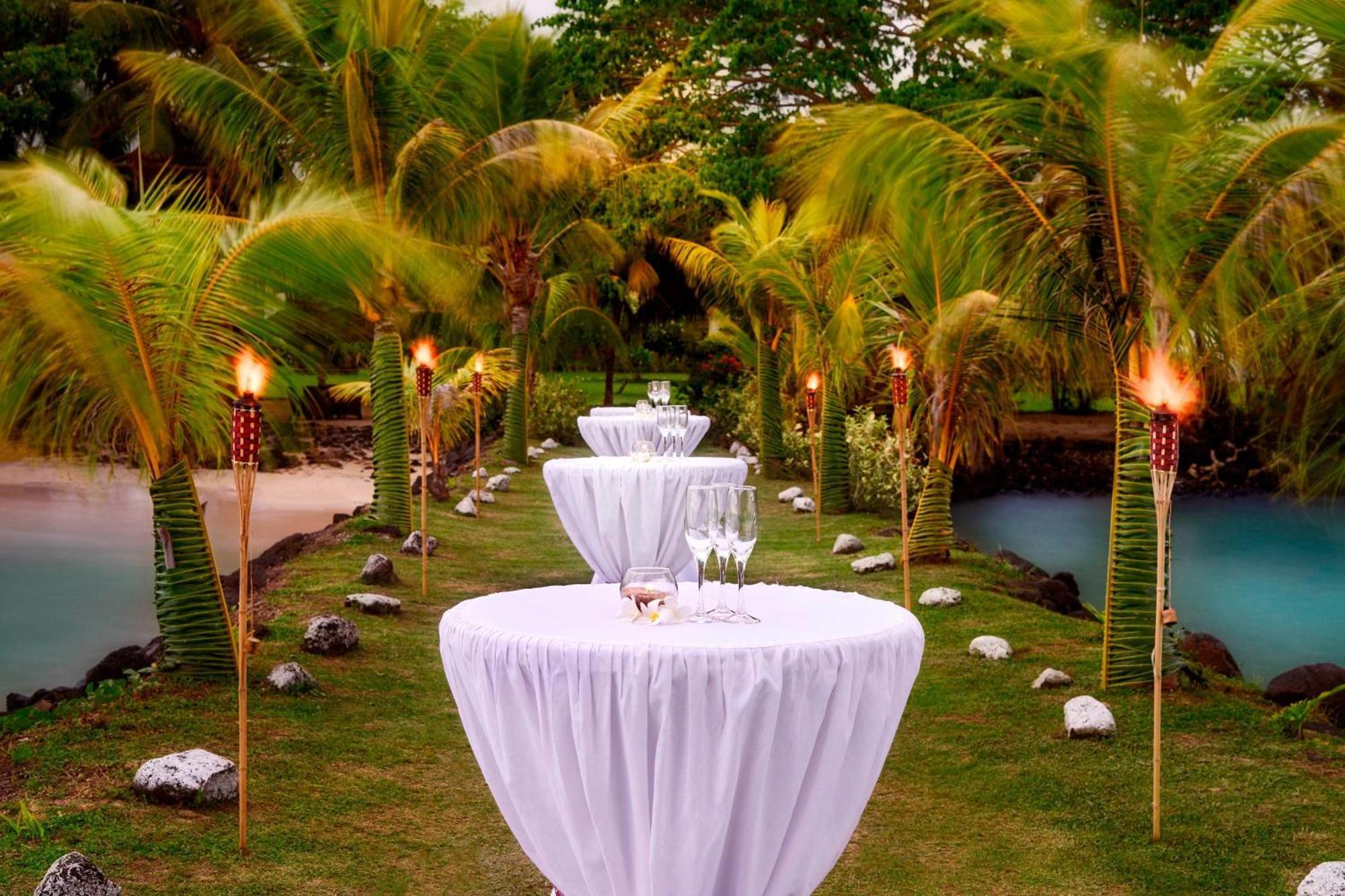 Sheraton Samoa Beach Resort Mulifanua Bagian luar foto
