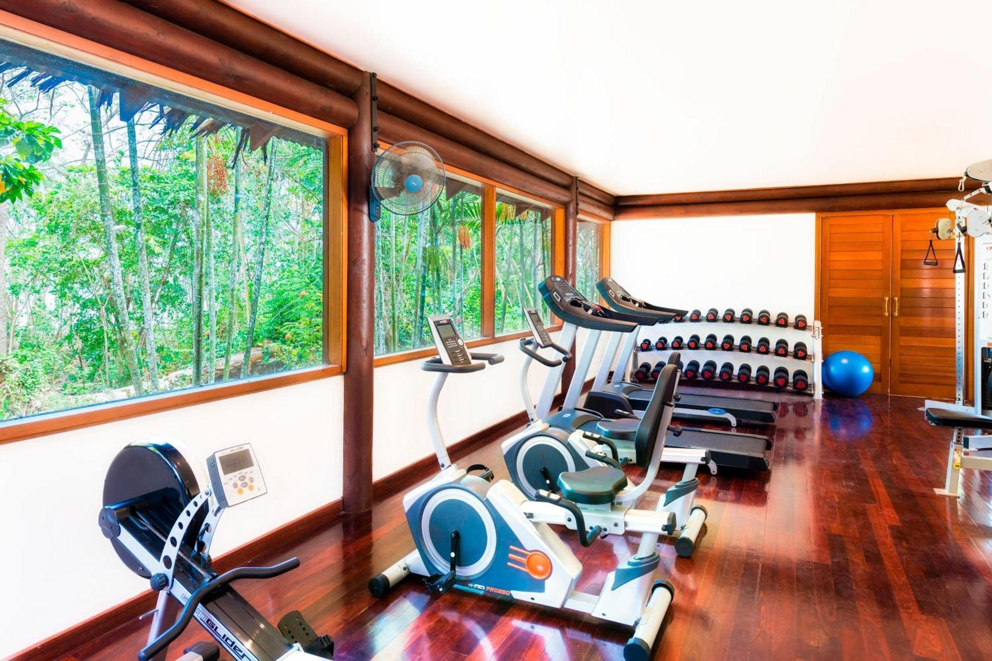 Sheraton Samoa Beach Resort Mulifanua Bagian luar foto